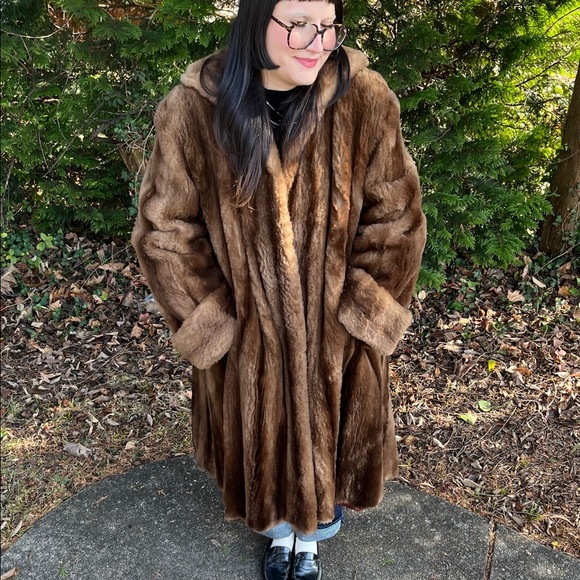 Luxurious Rabbit Fur Coat - Picture 1 of 15